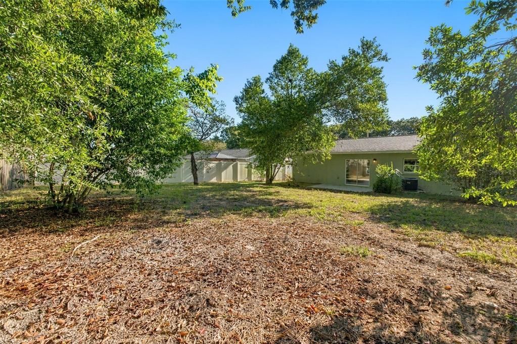 For Sale: $239,000 (2 beds, 2 baths, 1025 Square Feet)