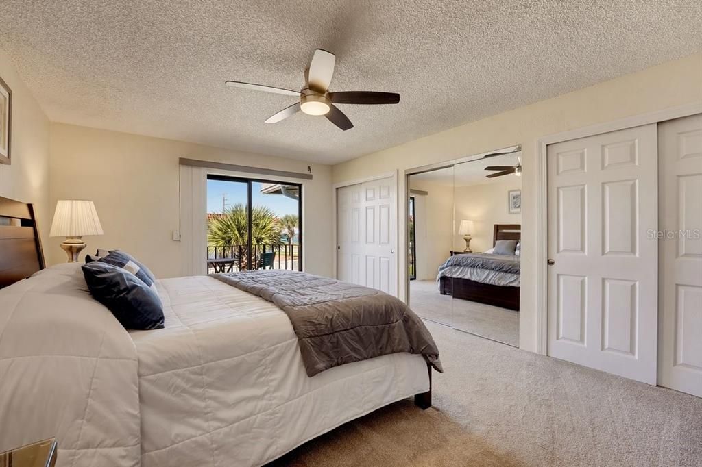 For Sale: $379,000 (2 beds, 2 baths, 1184 Square Feet)