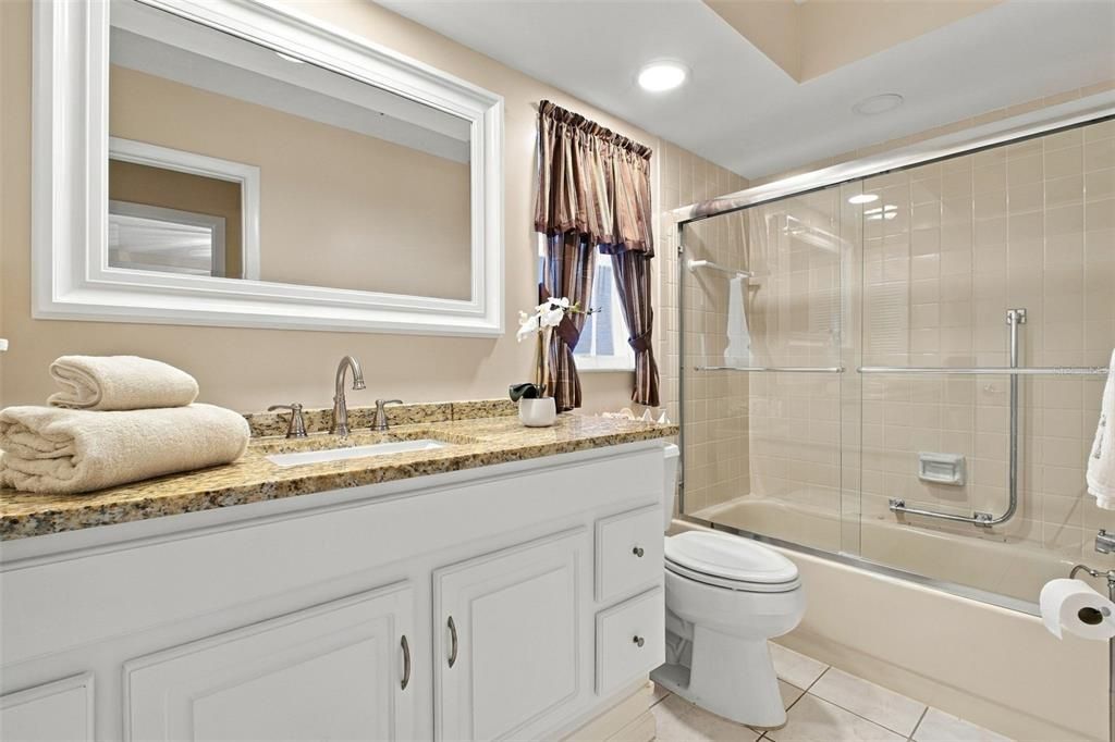 For Sale: $449,900 (2 beds, 2 baths, 1642 Square Feet)