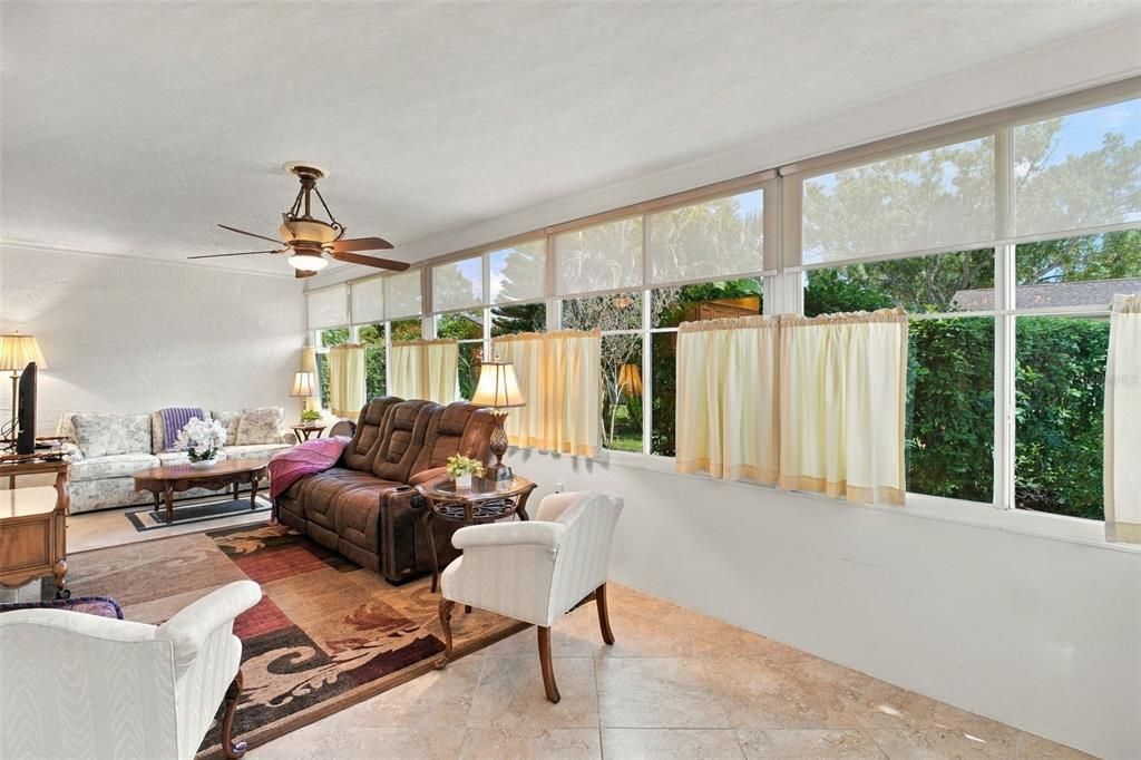 For Sale: $449,900 (2 beds, 2 baths, 1642 Square Feet)