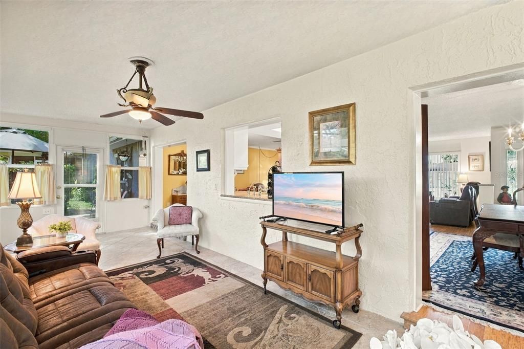 For Sale: $449,900 (2 beds, 2 baths, 1642 Square Feet)