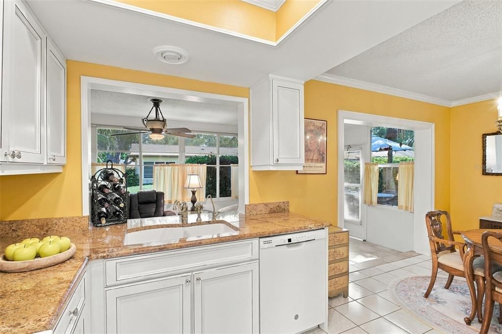 For Sale: $449,900 (2 beds, 2 baths, 1642 Square Feet)