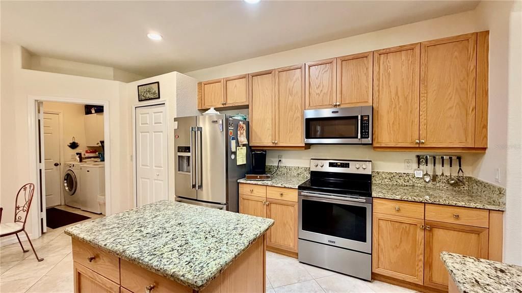 For Sale: $355,000 (3 beds, 2 baths, 1715 Square Feet)