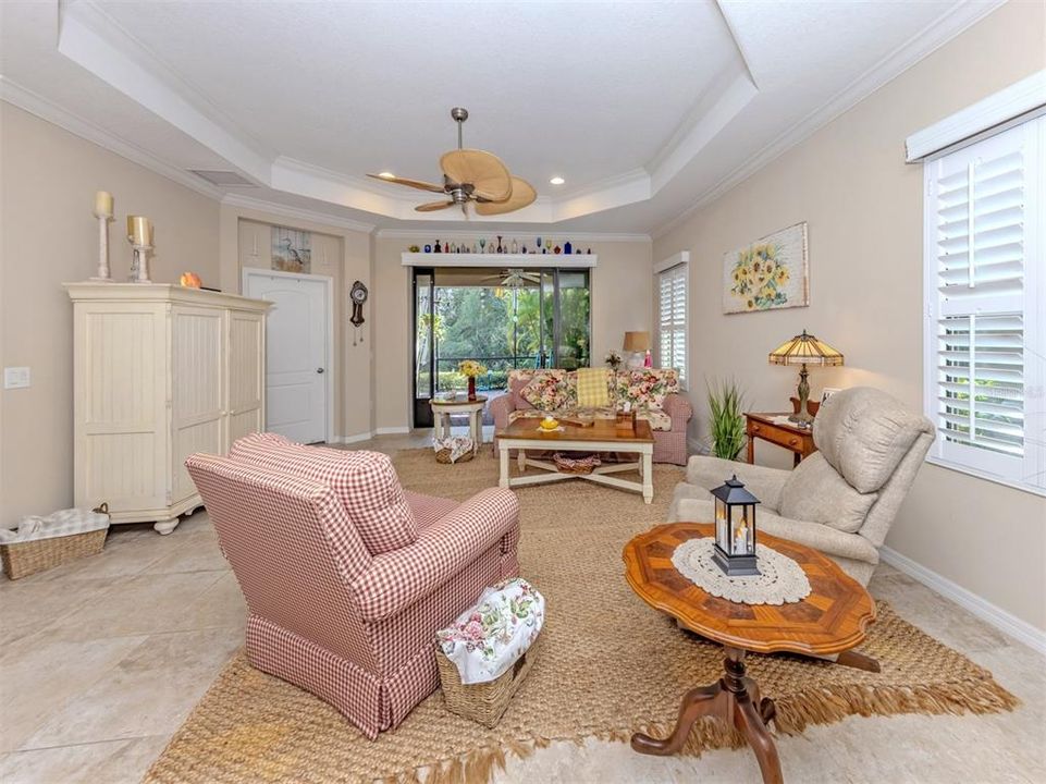 For Sale: $424,000 (2 beds, 2 baths, 1517 Square Feet)