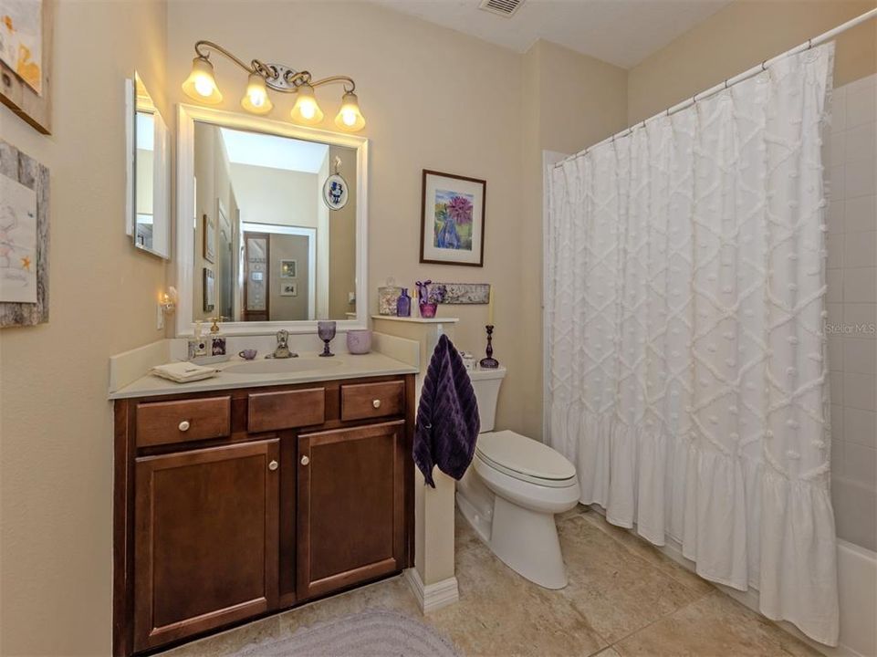 For Sale: $424,000 (2 beds, 2 baths, 1517 Square Feet)