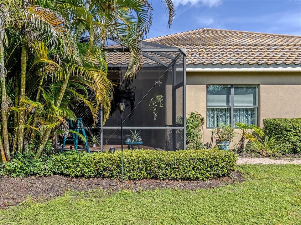 For Sale: $424,000 (2 beds, 2 baths, 1517 Square Feet)