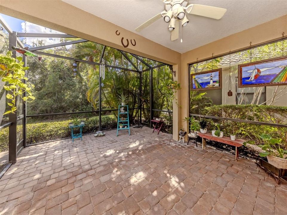 For Sale: $424,000 (2 beds, 2 baths, 1517 Square Feet)
