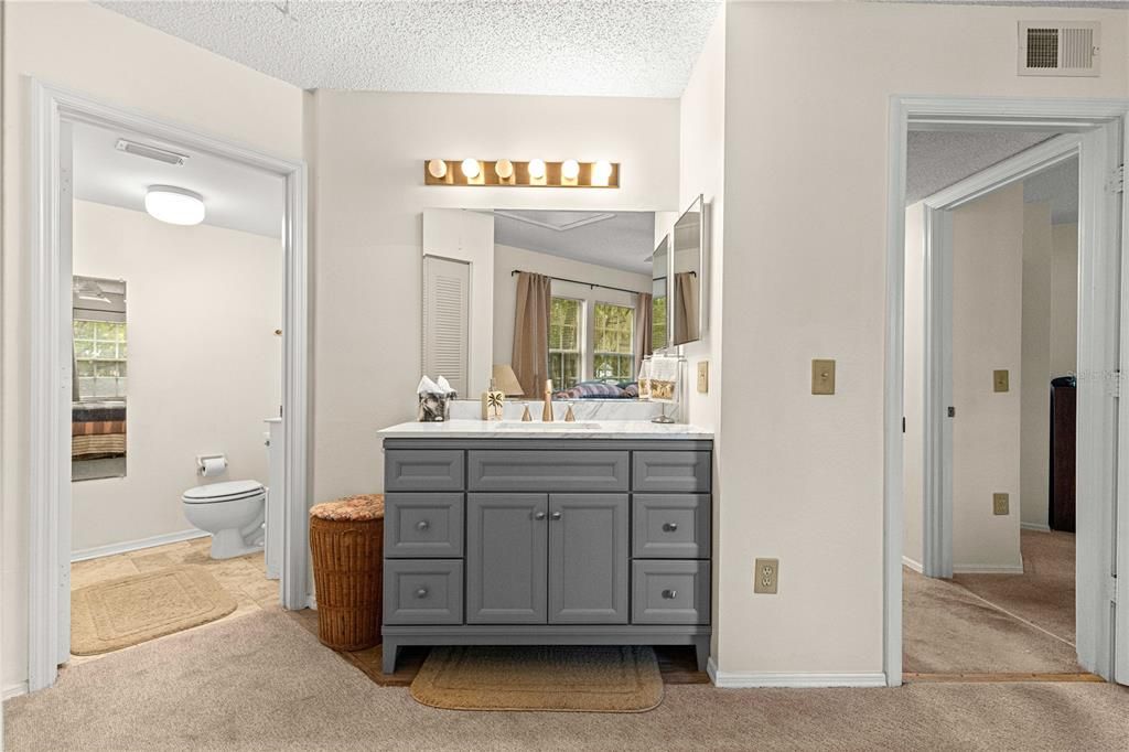 For Sale: $119,000 (2 beds, 2 baths, 840 Square Feet)