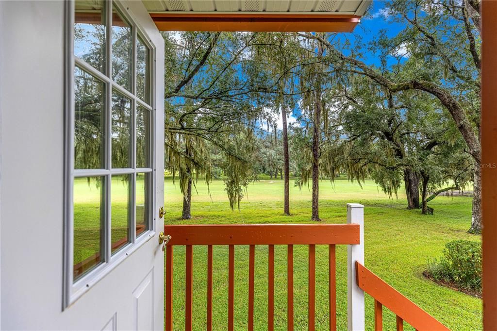 For Sale: $119,000 (2 beds, 2 baths, 840 Square Feet)
