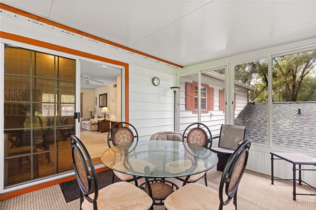 For Sale: $119,000 (2 beds, 2 baths, 840 Square Feet)