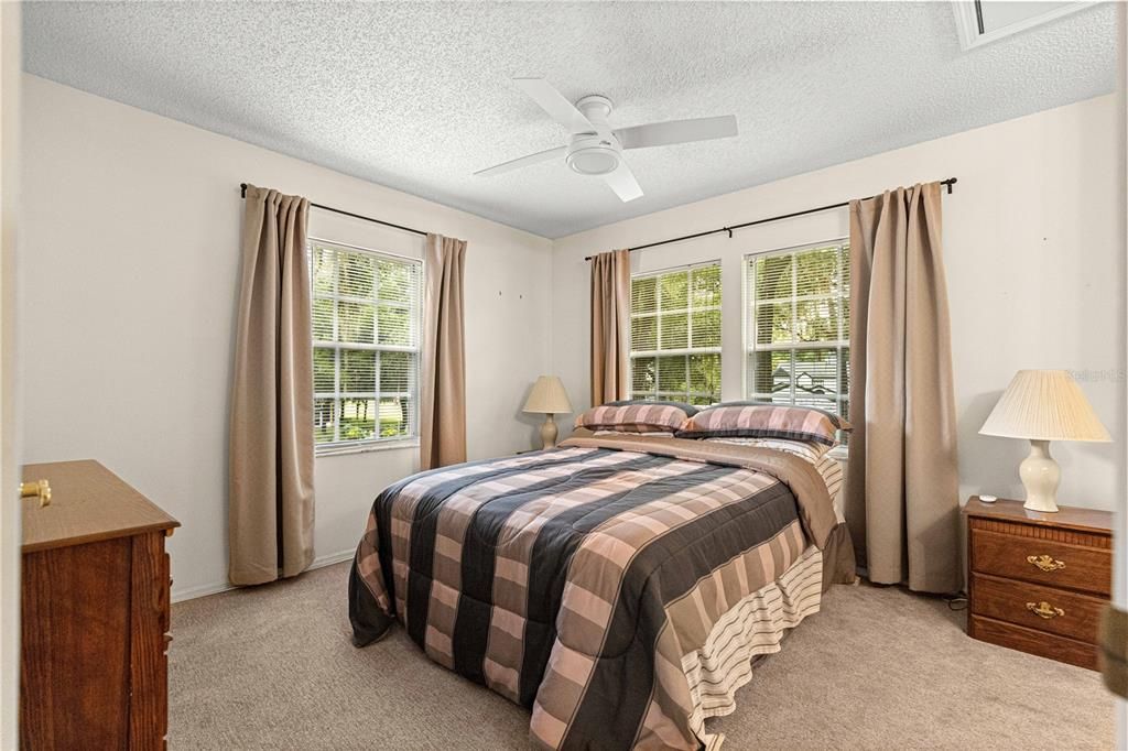 For Sale: $119,000 (2 beds, 2 baths, 840 Square Feet)