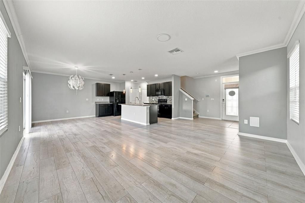 На продажу: $389,900 (4 спален, 2 ванн, 2007 Квадратных фут)