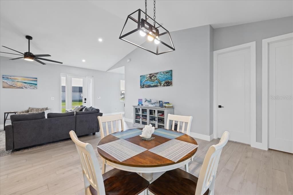 En Venta: $495,000 (3 camas, 2 baños, 1657 Pies cuadrados)