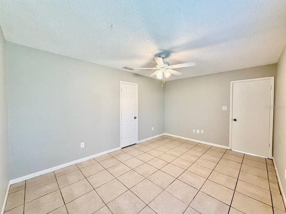 For Rent: $2,000 (3 beds, 2 baths, 1215 Square Feet)