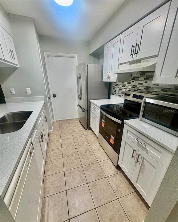 For Rent: $2,000 (3 beds, 2 baths, 1215 Square Feet)