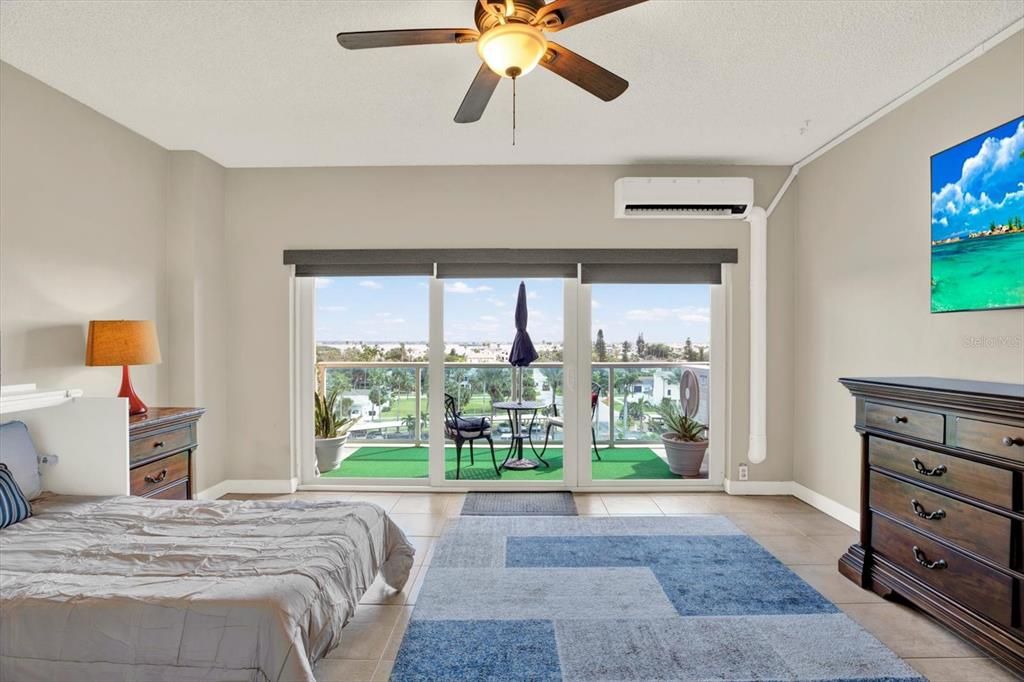 For Sale: $350,000 (0 beds, 1 baths, 507 Square Feet)