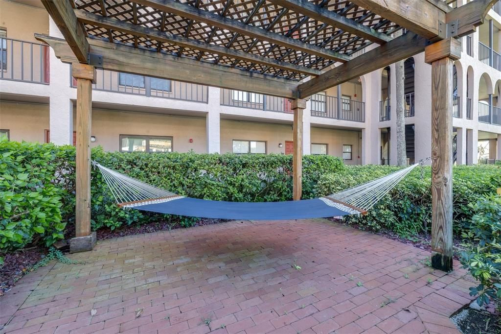 En Venta: $299,000 (2 camas, 2 baños, 1147 Pies cuadrados)