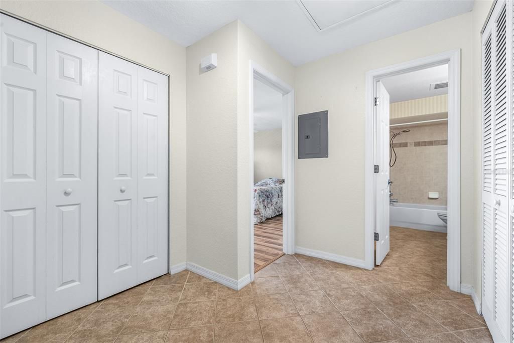 En Venta: $299,000 (2 camas, 2 baños, 1147 Pies cuadrados)