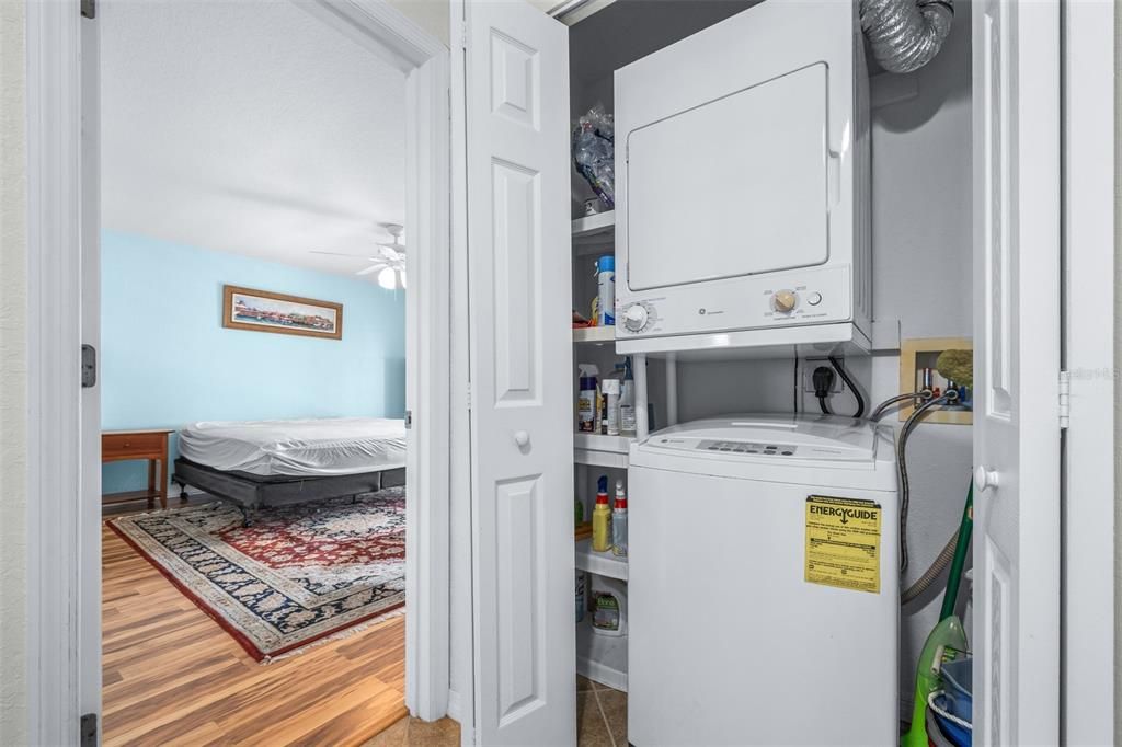 En Venta: $299,000 (2 camas, 2 baños, 1147 Pies cuadrados)