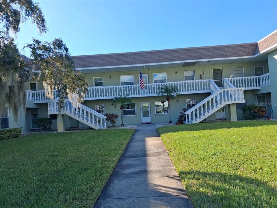 For Rent: $1,900 (1 beds, 1 baths, 669 Square Feet)