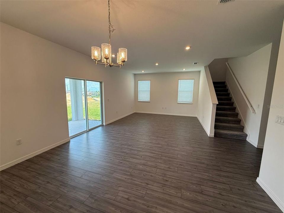 En Venta: $355,000 (5 camas, 3 baños, 2494 Pies cuadrados)