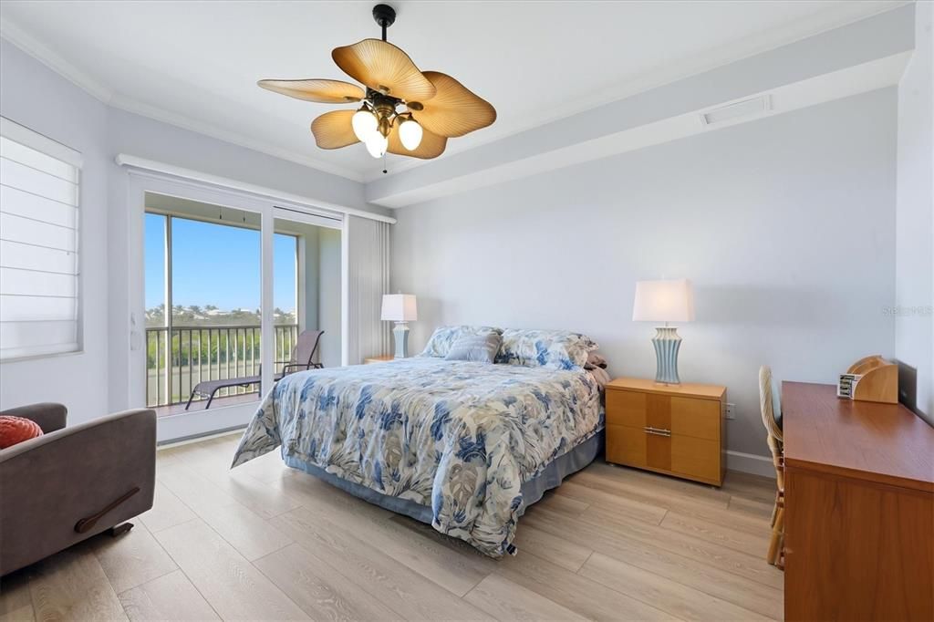 For Sale: $535,000 (2 beds, 2 baths, 1682 Square Feet)