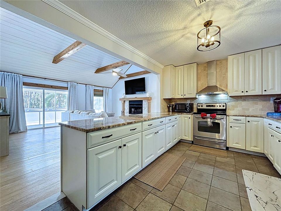 En Venta: $1,375,000 (5 camas, 3 baños, 3339 Pies cuadrados)