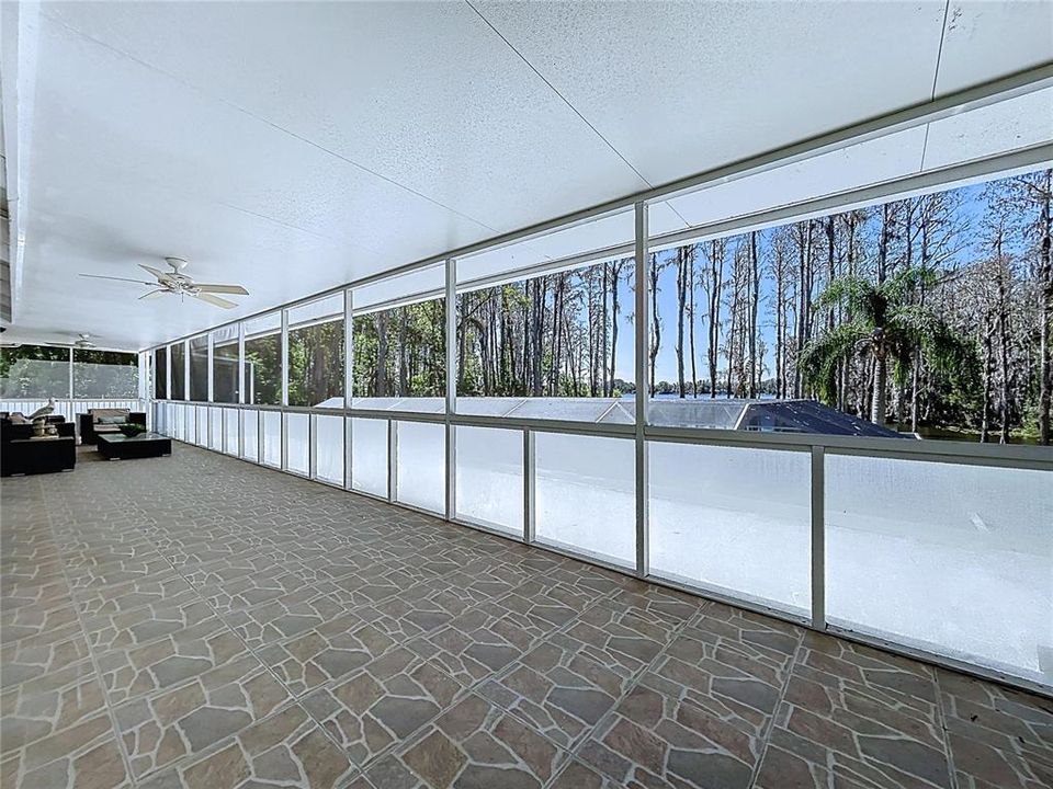 En Venta: $1,375,000 (5 camas, 3 baños, 3339 Pies cuadrados)