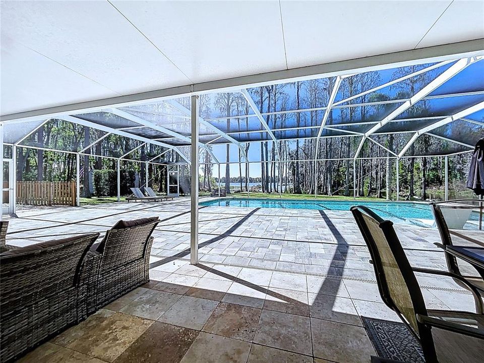 En Venta: $1,375,000 (5 camas, 3 baños, 3339 Pies cuadrados)