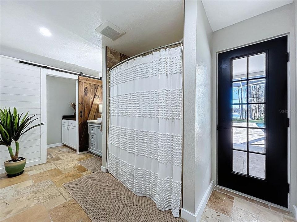 En Venta: $1,375,000 (5 camas, 3 baños, 3339 Pies cuadrados)