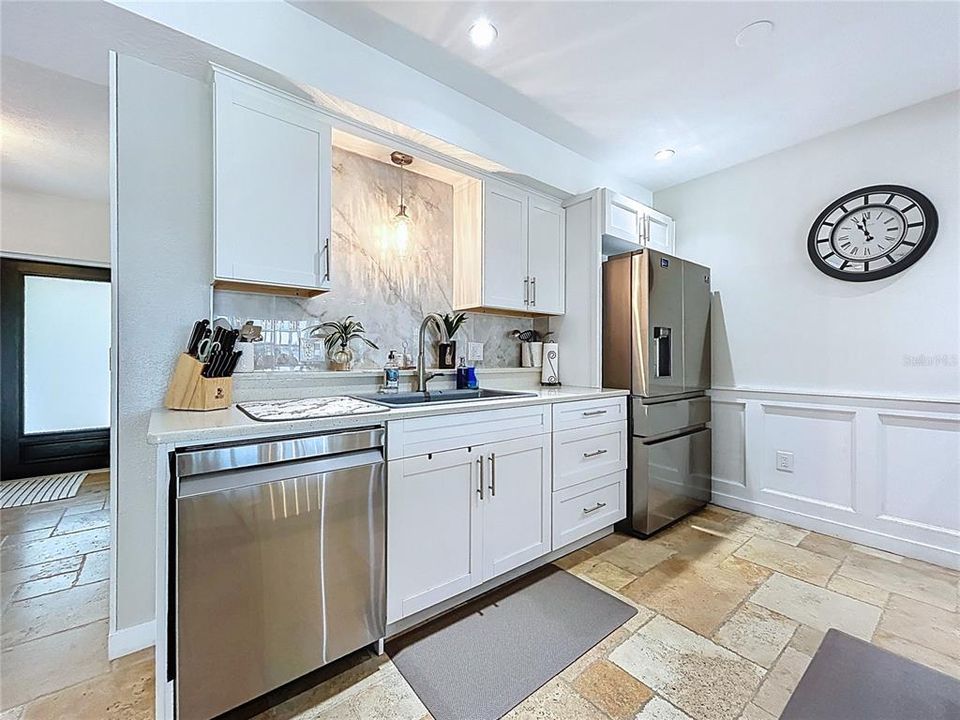 En Venta: $1,375,000 (5 camas, 3 baños, 3339 Pies cuadrados)