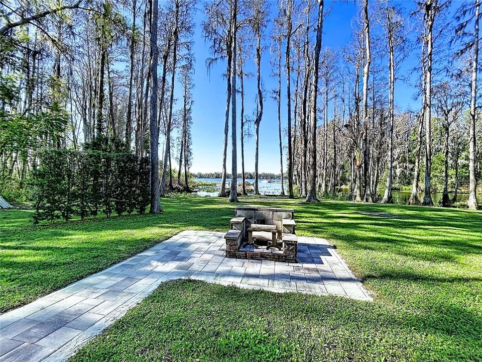 En Venta: $1,375,000 (5 camas, 3 baños, 3339 Pies cuadrados)