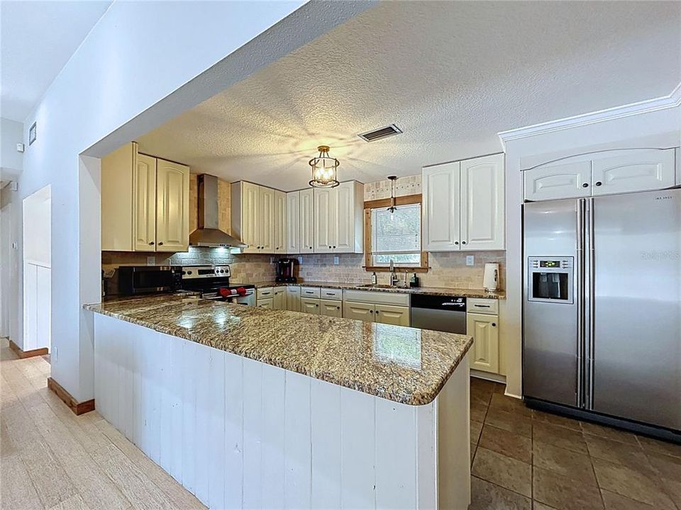 En Venta: $1,375,000 (5 camas, 3 baños, 3339 Pies cuadrados)