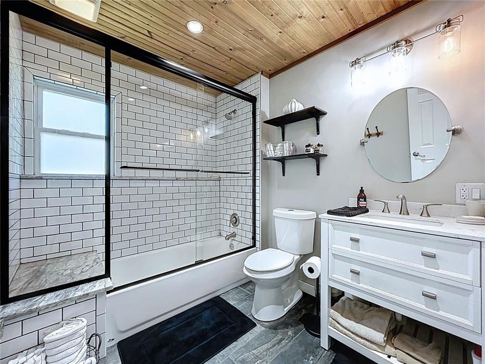 En Venta: $1,375,000 (5 camas, 3 baños, 3339 Pies cuadrados)