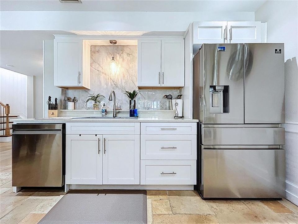 En Venta: $1,375,000 (5 camas, 3 baños, 3339 Pies cuadrados)