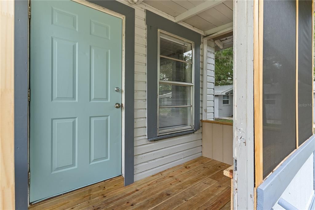 For Sale: $269,900 (3 beds, 3 baths, 1581 Square Feet)