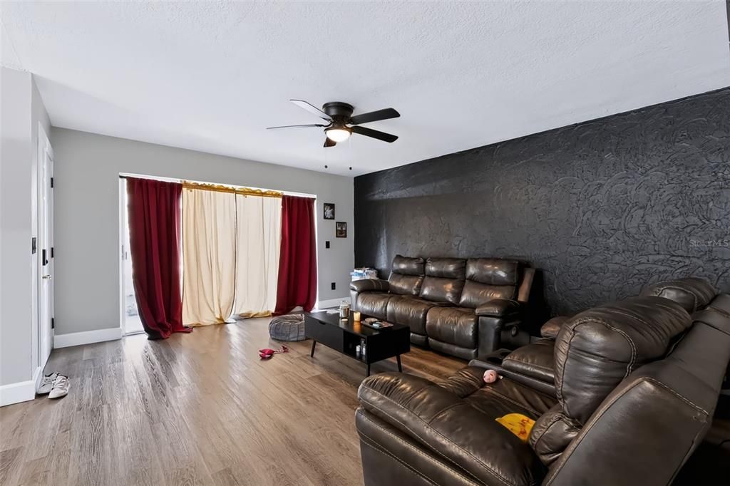 For Sale: $525,000 (4 beds, 0 baths, 2053 Square Feet)