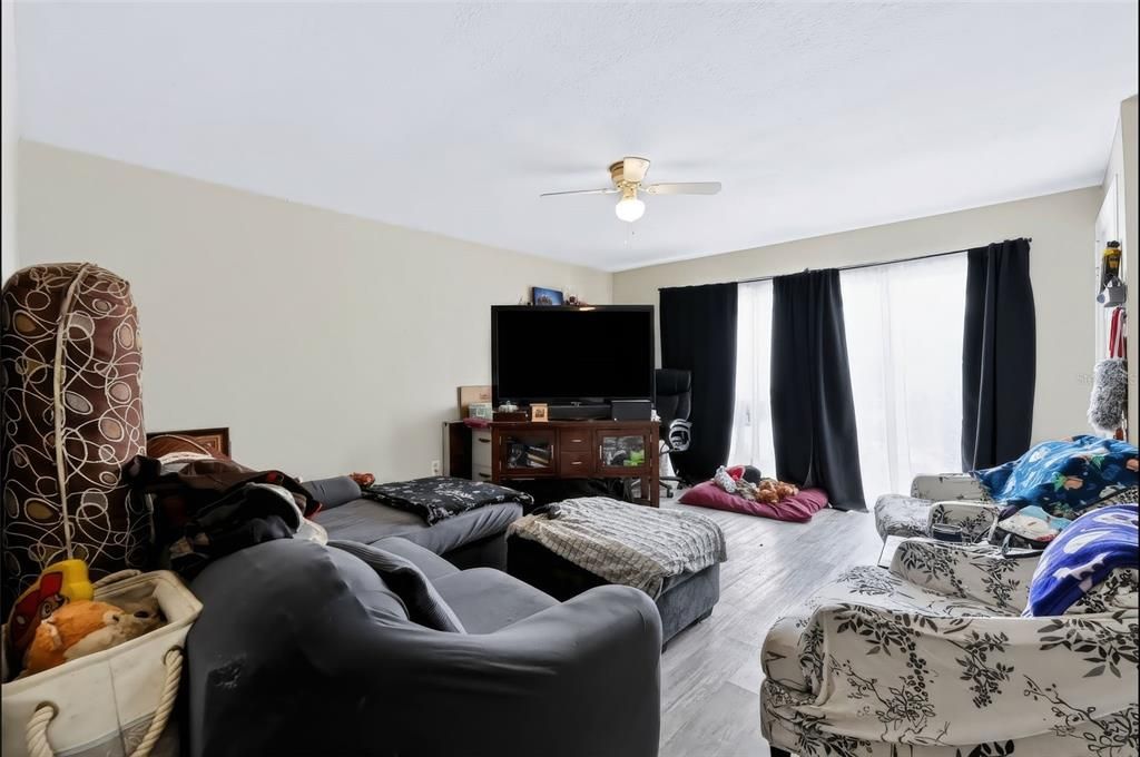 For Sale: $525,000 (4 beds, 0 baths, 2053 Square Feet)