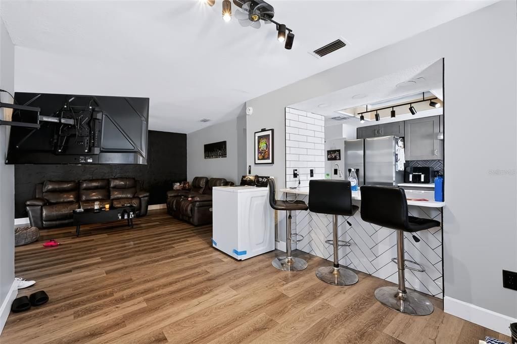 For Sale: $525,000 (4 beds, 0 baths, 2053 Square Feet)