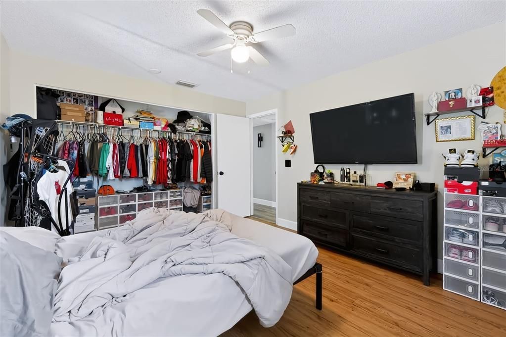 For Sale: $525,000 (4 beds, 0 baths, 2053 Square Feet)