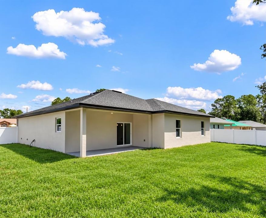 For Sale: $309,900 (4 beds, 2 baths, 1816 Square Feet)