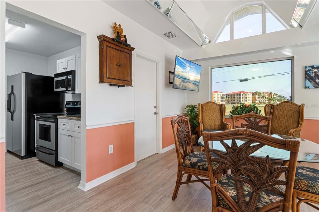 For Sale: $310,000 (3 beds, 2 baths, 1592 Square Feet)
