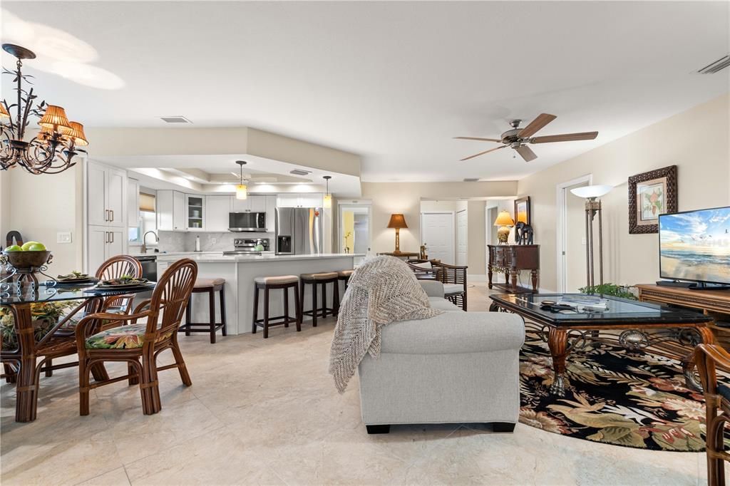 For Sale: $310,000 (3 beds, 2 baths, 1592 Square Feet)