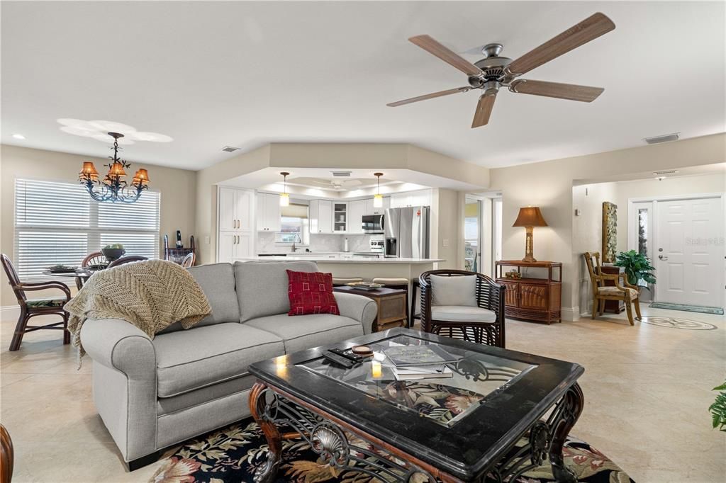 For Sale: $310,000 (3 beds, 2 baths, 1592 Square Feet)