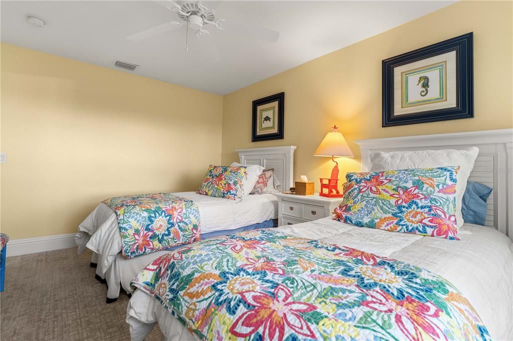 For Sale: $310,000 (3 beds, 2 baths, 1592 Square Feet)