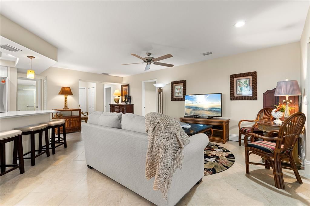 For Sale: $310,000 (3 beds, 2 baths, 1592 Square Feet)