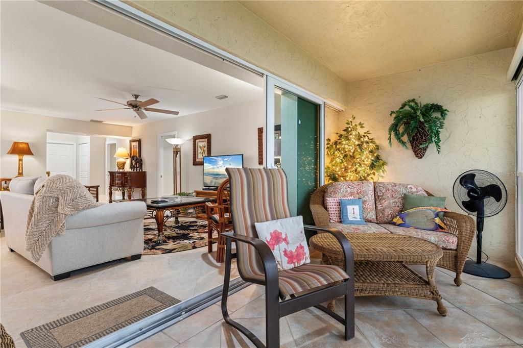 For Sale: $310,000 (3 beds, 2 baths, 1592 Square Feet)