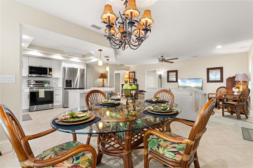 For Sale: $310,000 (3 beds, 2 baths, 1592 Square Feet)