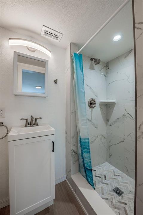 En Venta: $325,000 (3 camas, 2 baños, 1547 Pies cuadrados)