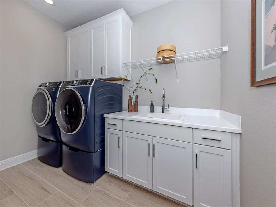 En Venta: $549,000 (3 camas, 2 baños, 1850 Pies cuadrados)
